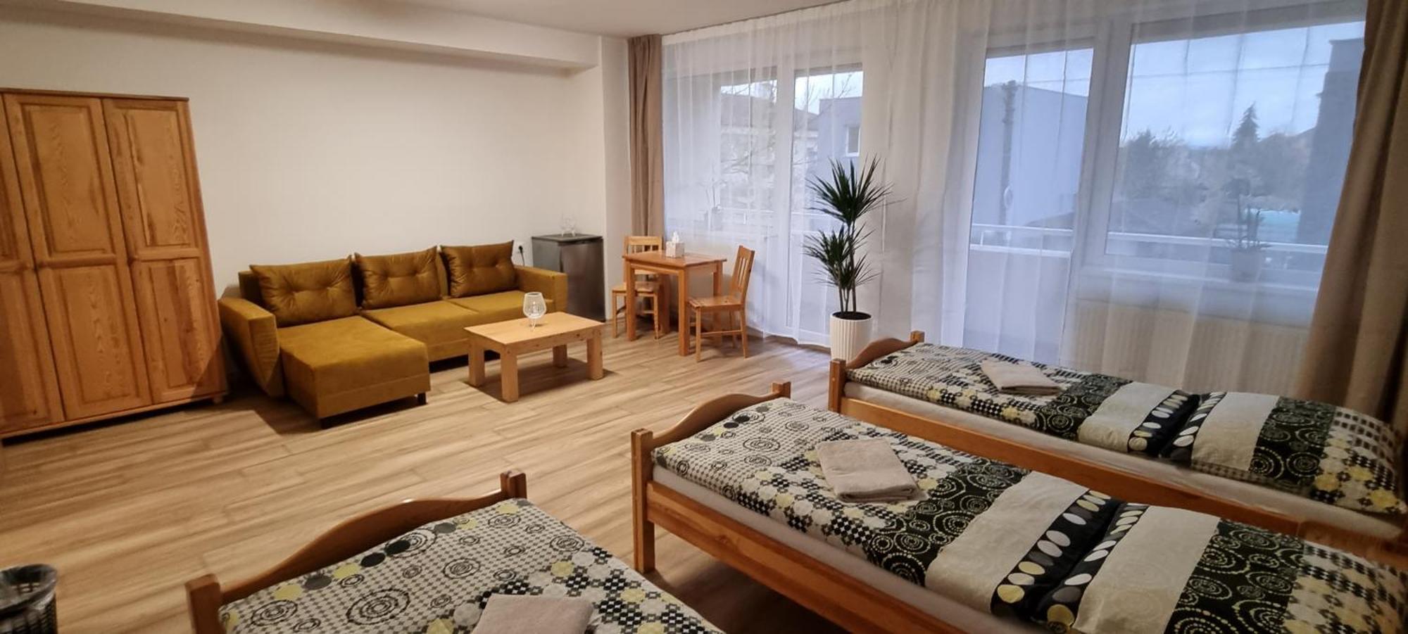 Ubytovanie Funstar Topoľčany Rum bild